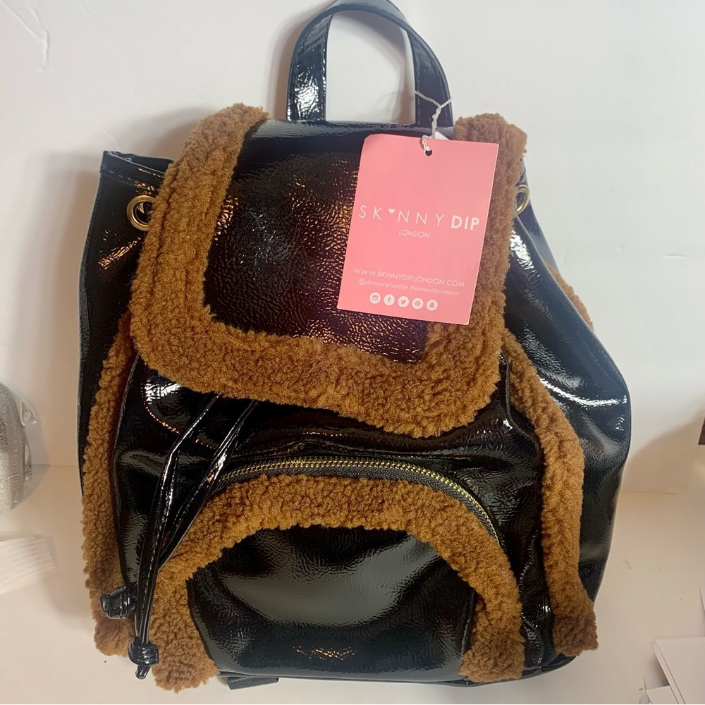NWT. SKINNYDIP LONDON Scarlett Small Fluff sherpa-style Trim.